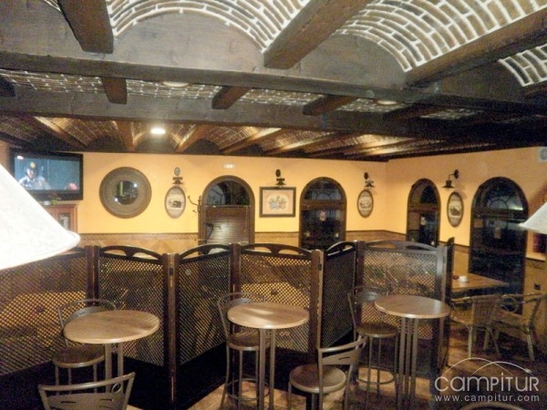 Hostal el Pozo y Café-Bar Santos